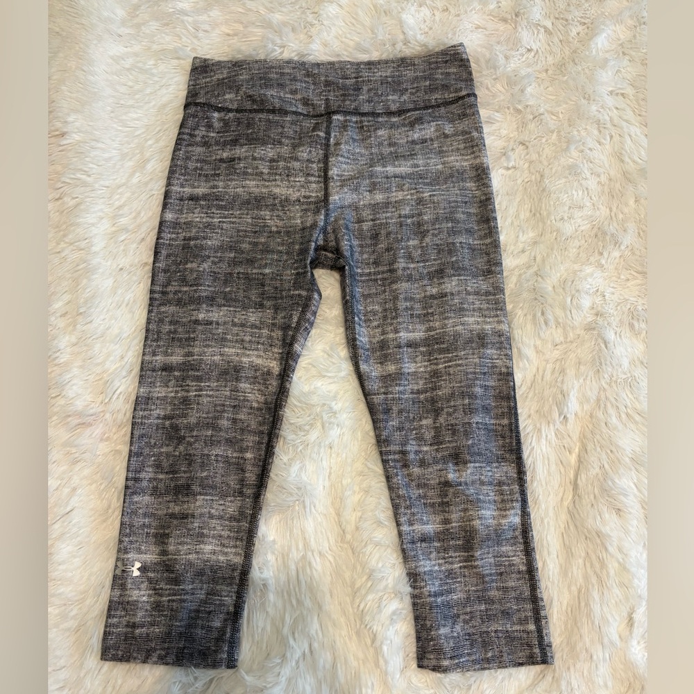 Under Armour‎ Womens Crop Leggings Gray Black Athletic Workout Pants